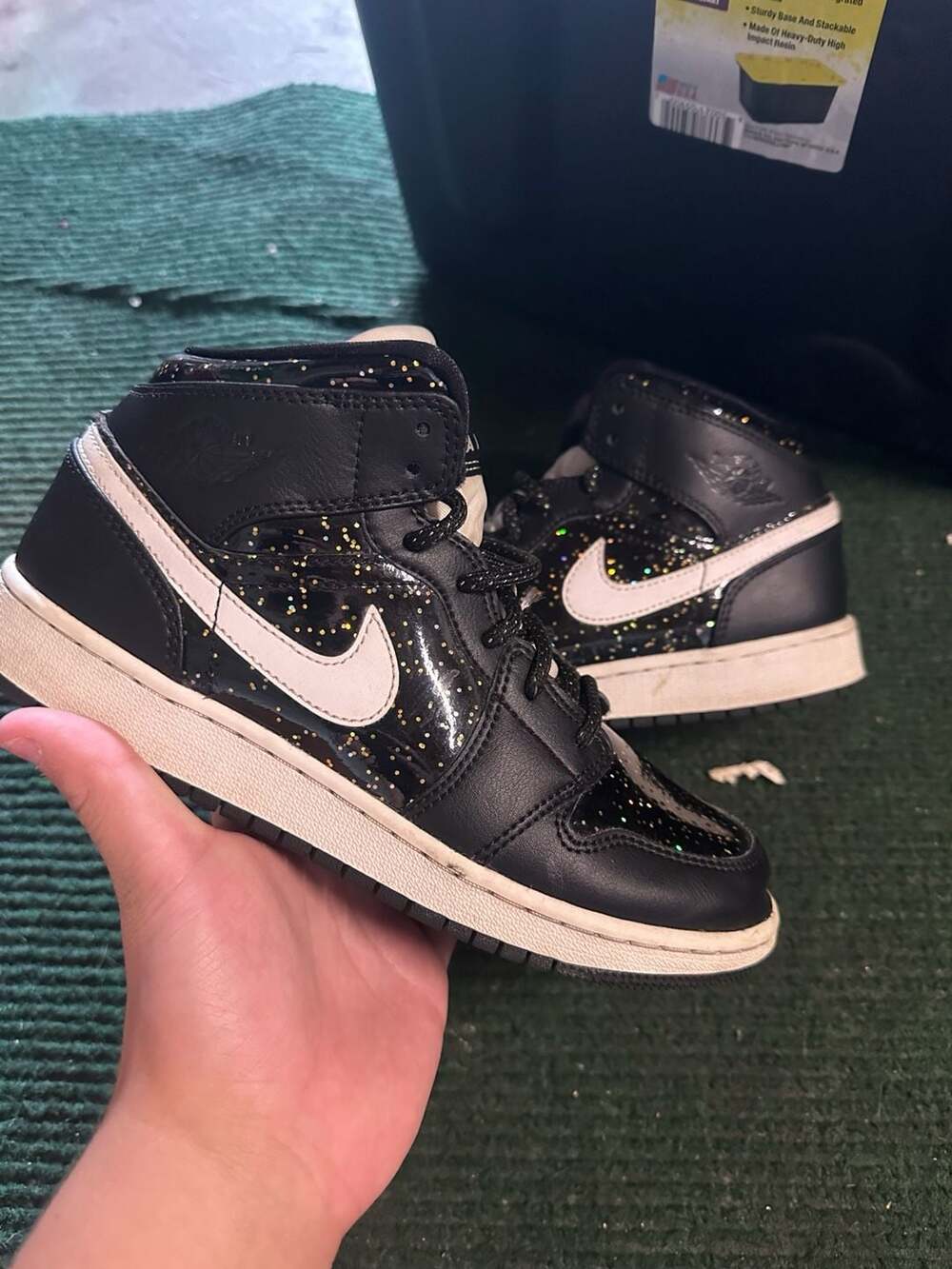 Air Jordan 1 Mid SE GS Black Glitter AV5174-001 Size 6 Women Or 4.5 Youth